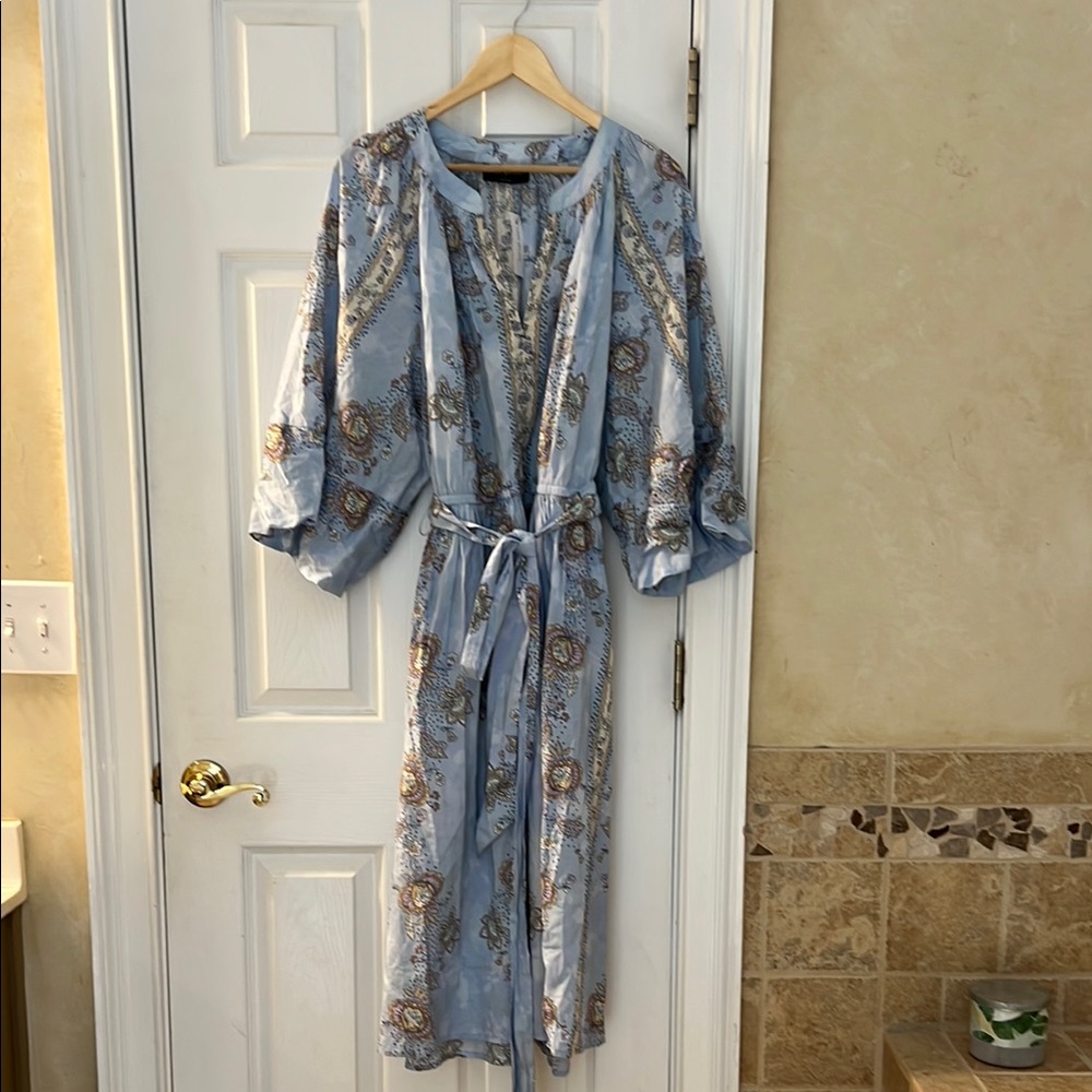 NWT Lane Bryant Blue Floral Paisely Tie Dye with 3/4 Bishop Puff Sleeves
